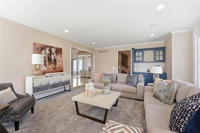 9206 W 146th Place, Overland Park, KS 66221