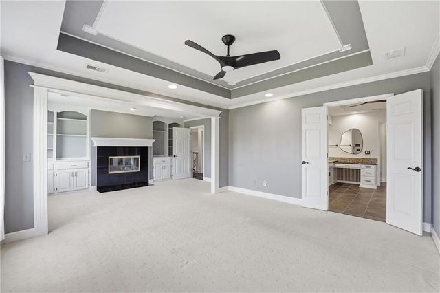 9206 W 146th Place, Overland Park, KS 66221