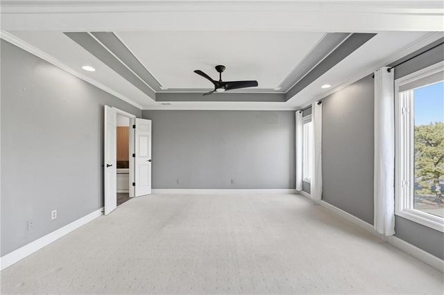 9206 W 146th Place, Overland Park, KS 66221