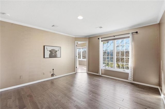 9206 W 146th Place, Overland Park, KS 66221