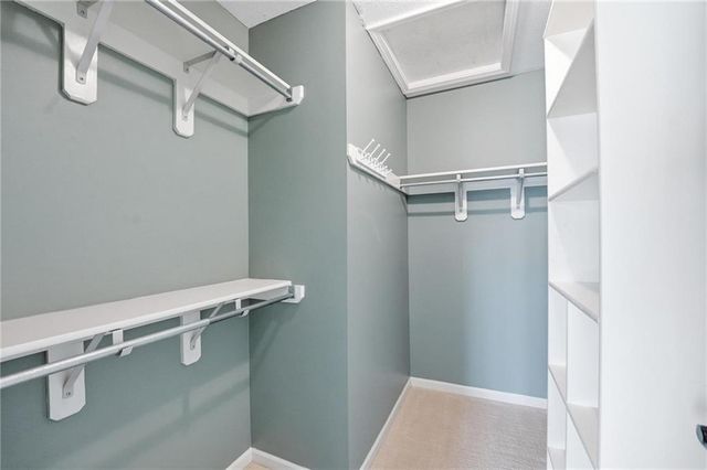 9206 W 146th Place, Overland Park, KS 66221