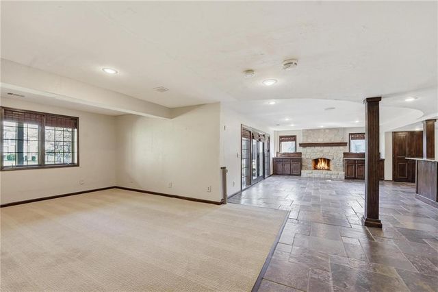 9206 W 146th Place, Overland Park, KS 66221