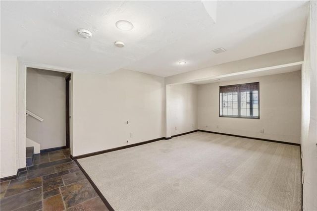 9206 W 146th Place, Overland Park, KS 66221