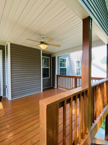 133 Sycamore Hill Dr, Clarksville, TN 37042