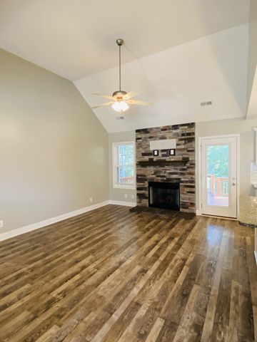 133 Sycamore Hill Dr, Clarksville, TN 37042