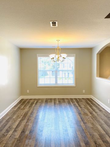 133 Sycamore Hill Dr, Clarksville, TN 37042