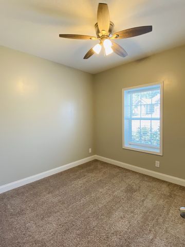 133 Sycamore Hill Dr, Clarksville, TN 37042