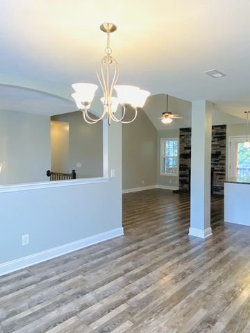 133 Sycamore Hill Dr, Clarksville, TN 37042