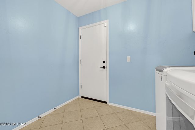 8732 N Finfrock Drive, Tucson, AZ 85743