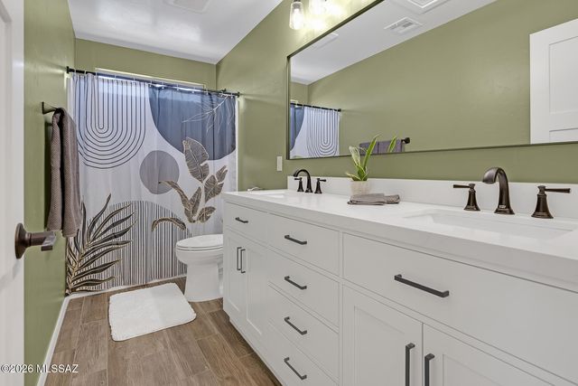8732 N Finfrock Drive, Tucson, AZ 85743
