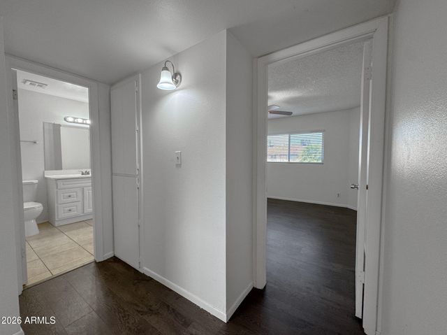 6729 N 44TH Avenue, Glendale, AZ 85301