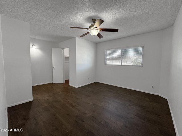 6729 N 44TH Avenue, Glendale, AZ 85301