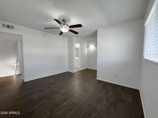 6729 N 44TH Avenue, Glendale, AZ 85301