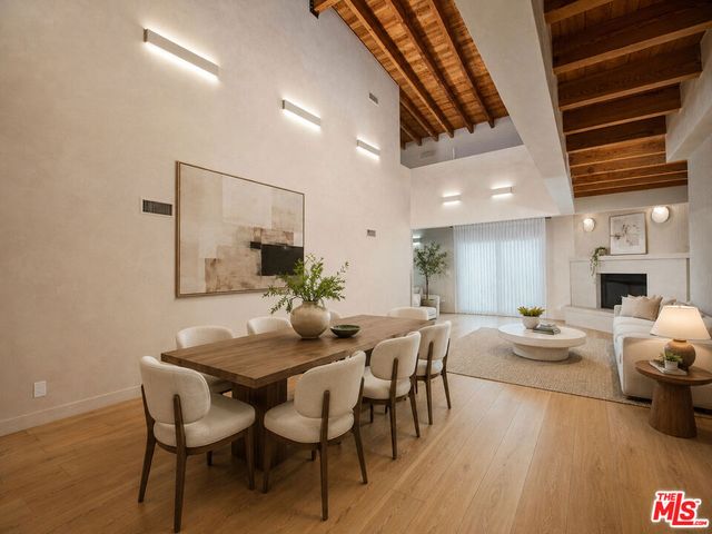 5953 Oakdale Avenue, Woodland Hills, CA 91367