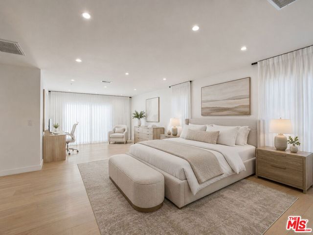 5953 Oakdale Avenue, Woodland Hills, CA 91367