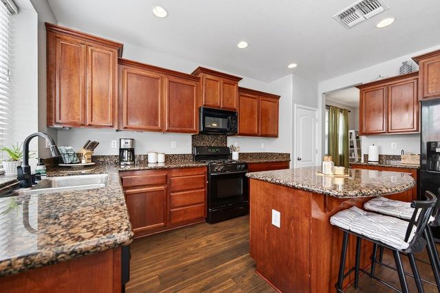 3279 San Vicente Rd, West Sacramento, CA 95691