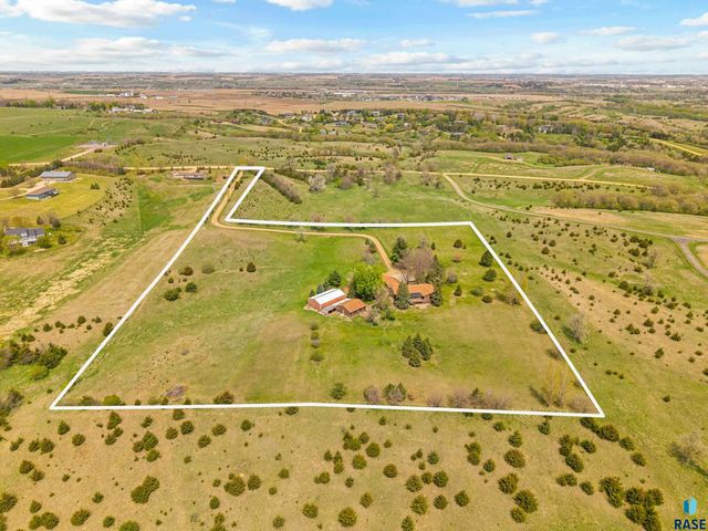 8701 E Maple St Street, Brandon, SD 57005