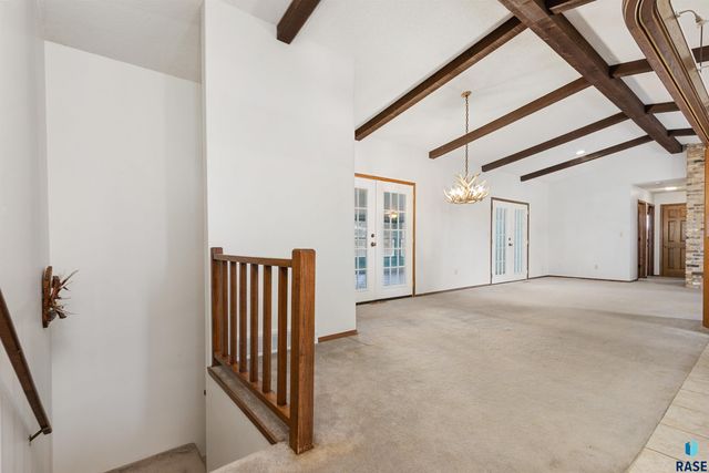 8701 E Maple St Street, Brandon, SD 57005