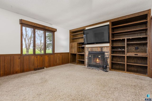 8701 E Maple St Street, Brandon, SD 57005