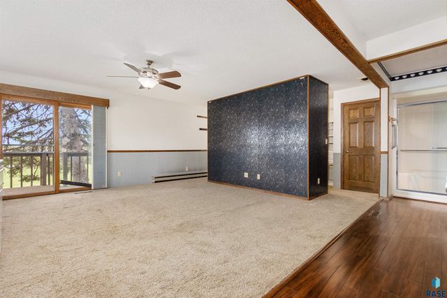 8701 E Maple St Street, Brandon, SD 57005