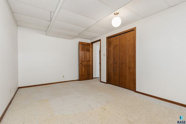 8701 E Maple St Street, Brandon, SD 57005