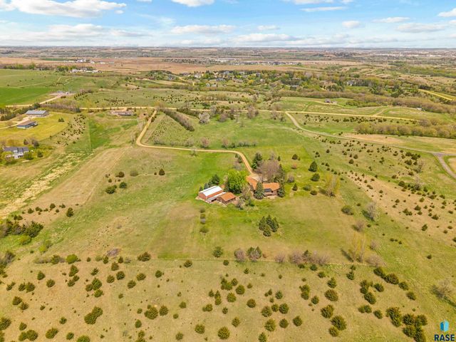 8701 E Maple St Street, Brandon, SD 57005