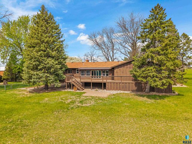 8701 E Maple St Street, Brandon, SD 57005