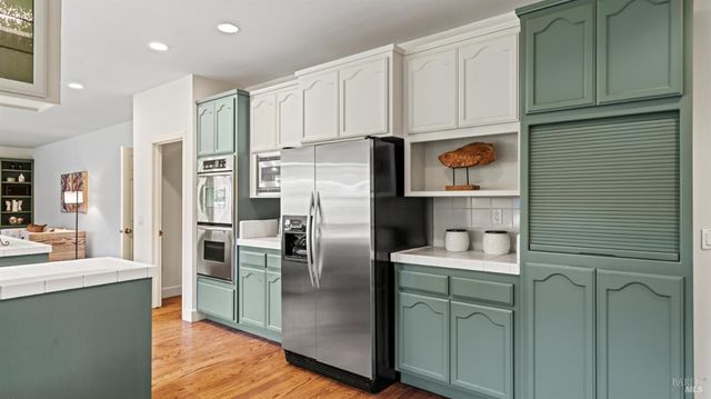 11 Saddlebrook Ct, Novato, CA 94947