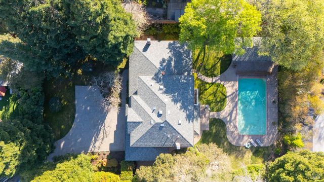 11 Saddlebrook Ct, Novato, CA 94947