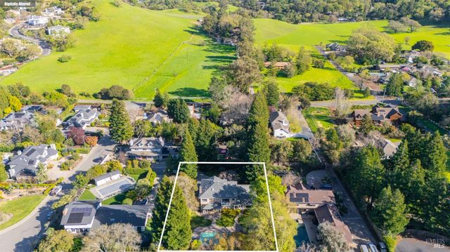 11 Saddlebrook Ct, Novato, CA 94947