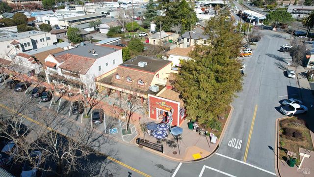 11 Saddlebrook Ct, Novato, CA 94947