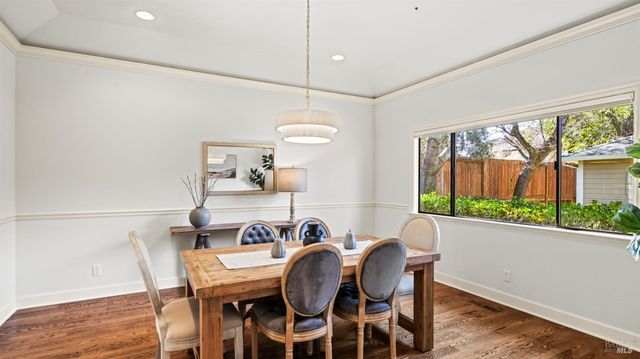 11 Saddlebrook Ct, Novato, CA 94947