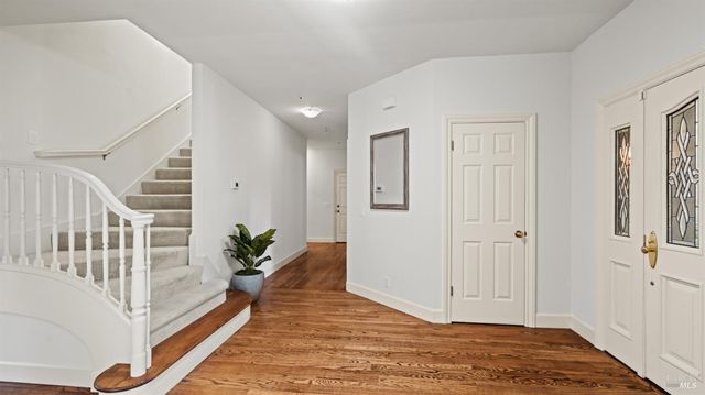 11 Saddlebrook Ct, Novato, CA 94947