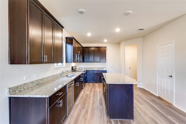 71 Pacific Loon ST, Leander, TX 78641