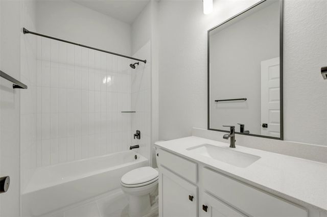 271 Twistleaf DR, Buda, TX 78610