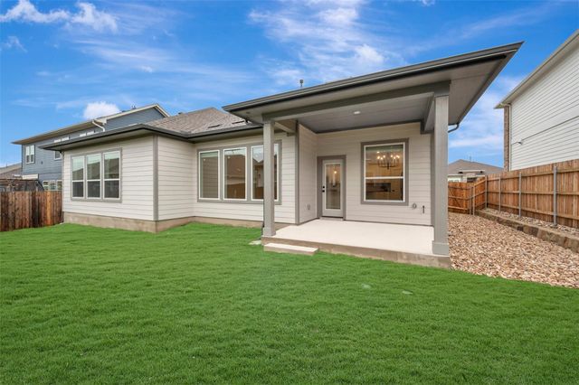 271 Twistleaf DR, Buda, TX 78610