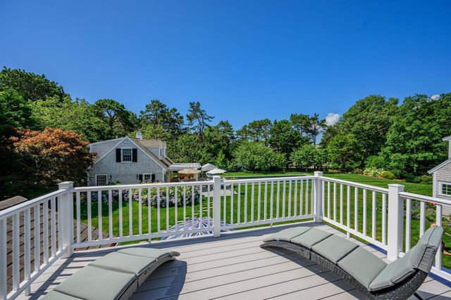 313 Bridge Street, Osterville, MA 02655