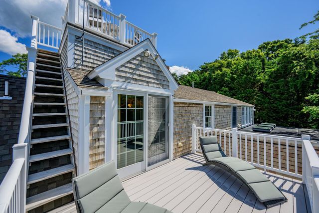 313 Bridge Street, Osterville, MA 02655
