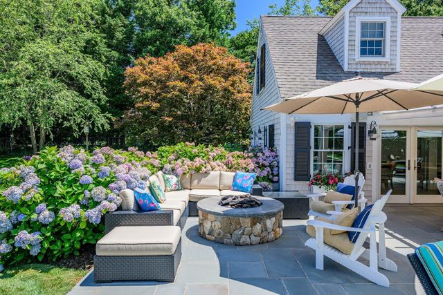 313 Bridge Street, Osterville, MA 02655