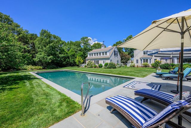 313 Bridge Street, Osterville, MA 02655