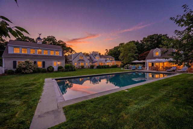313 Bridge Street, Osterville, MA 02655