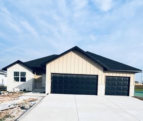 917 South Deerfield Court, Nixa, MO 65714