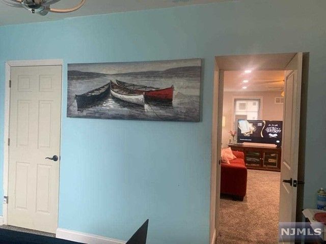 891 River Drive, Elmwood Park, NJ 07407