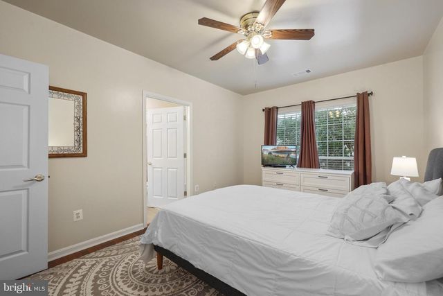 4561 Strutfield Ln Apt 3218, Alexandria, VA 22311