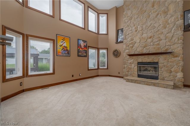 2392 Bowers Street NW, Uniontown, OH 44685
