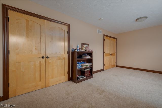 2392 Bowers Street NW, Uniontown, OH 44685