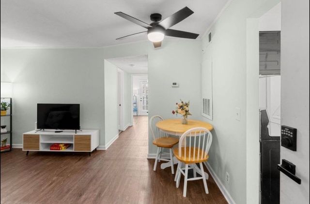 2325 Elliston Pl Apt 410, Nashville, TN 37203