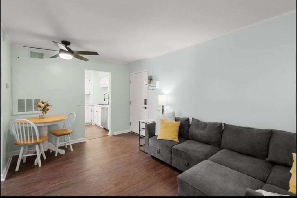 2325 Elliston Pl Apt 410, Nashville, TN 37203