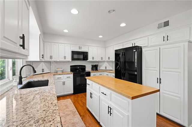9413 Hall Drive, Lenexa, KS 66219