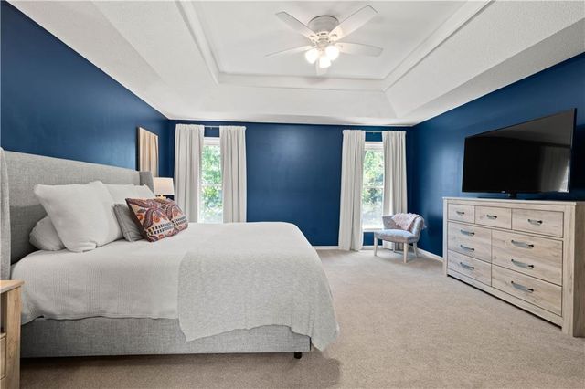 9413 Hall Drive, Lenexa, KS 66219